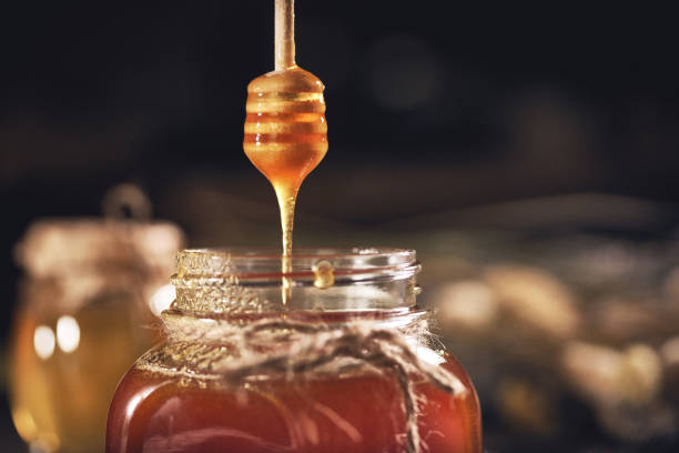 تهیه عسل چهل گیاه اصل مقرون به صرفه