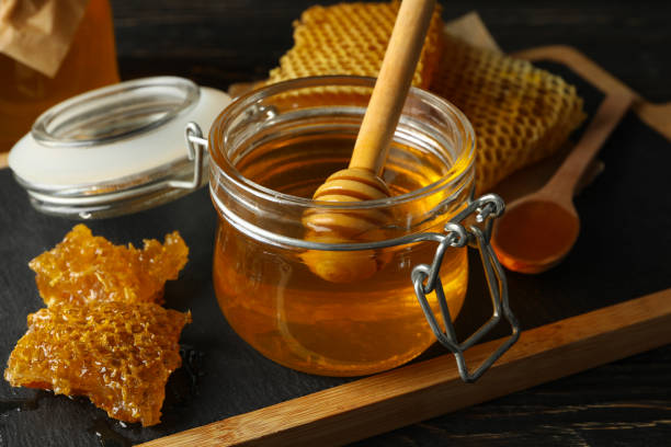 عسل چهل گیاه با موم + فوق العاده و مناسب